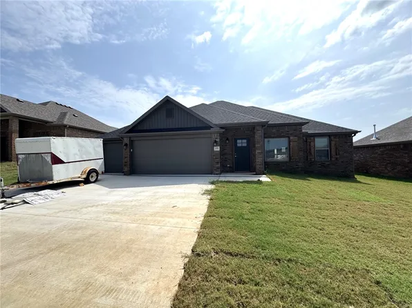 173 S Eagle Mountain St, Prairie Grove, AR 72753