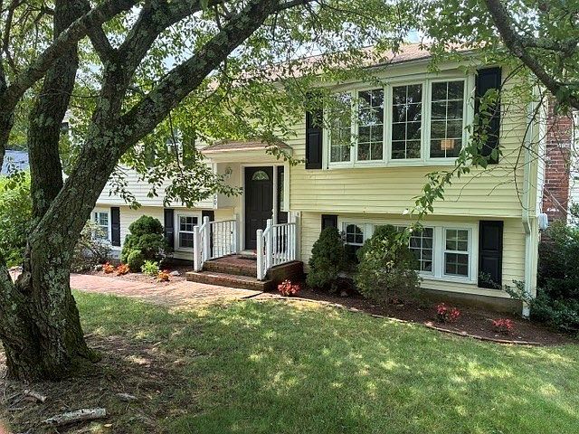1st image of 560 Allen Ave