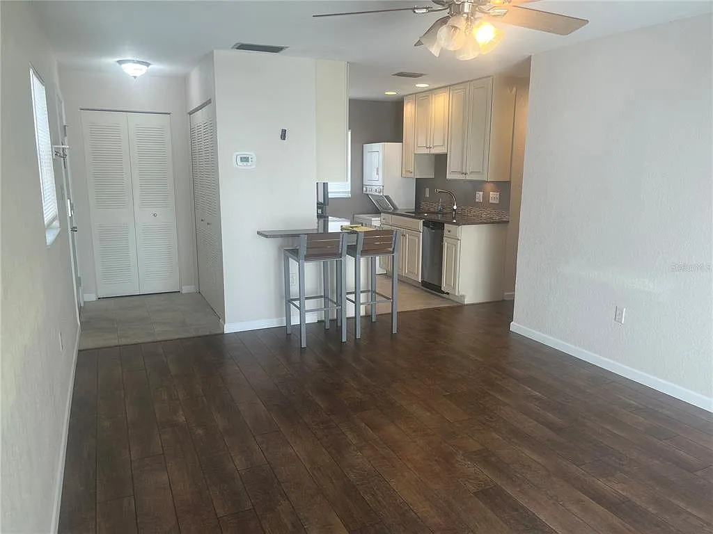 1 bed, 1.0 bath, 675 sqft, $950 — Photo 4