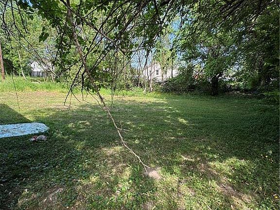 3rd image of 808 Cliffside Ave