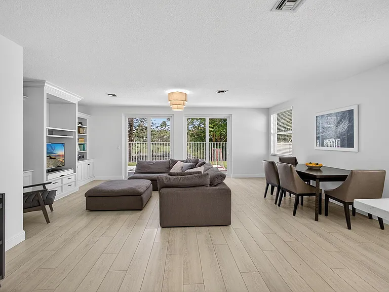 2114 Chagall Cir — Photo 16