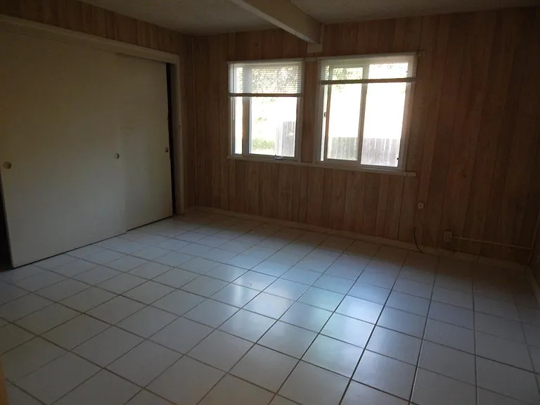 725 Adeline Pl — Photo 14