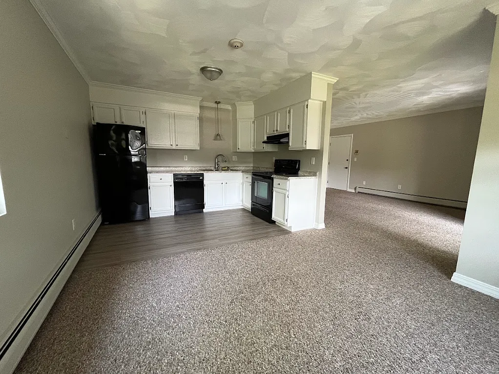 2 bed, $1,600 — Photo 2