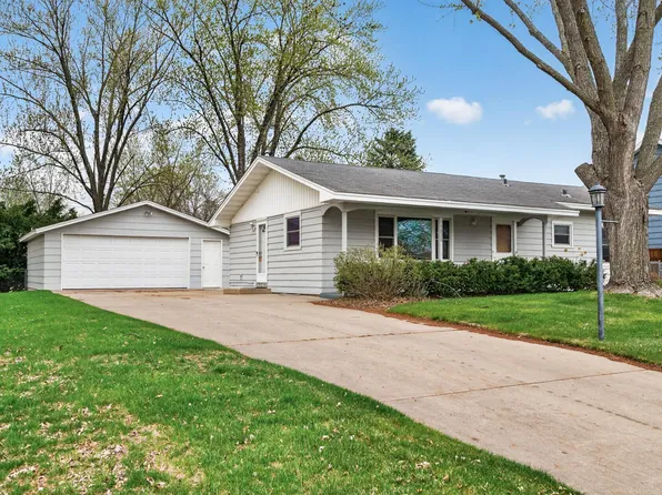 11832 Wren St NW, Coon Rapids, MN 55433