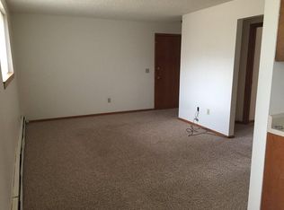 1525 12th St NW APT 4, Minot, ND 58703