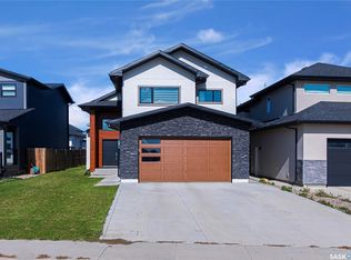 106 Kenaschuk Cres, Saskatoon, SK S7W0Y6