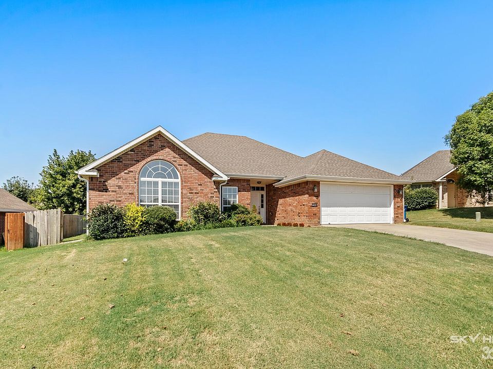 1st image of 704 Earls Ct