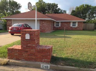 1048 Sunset Cir, Yale, OK 74085