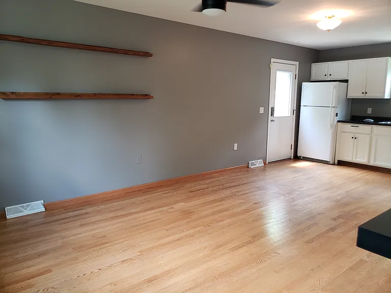 4430 Rigney Ln — Photo 2