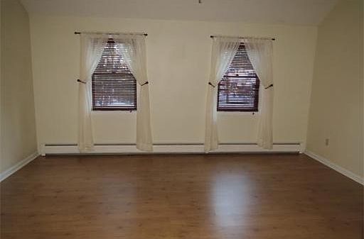 5th image of 3 Hemlock St #A
