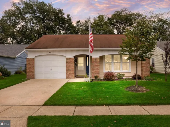 36 Cotherstone Dr, Southampton, NJ 08088