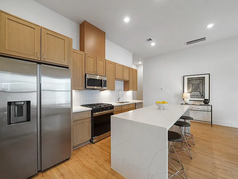 861 Rachel St #E — Photo 7