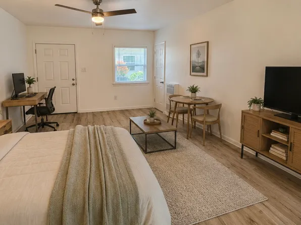 1327 Oak St #F, Santa Monica, CA 90405