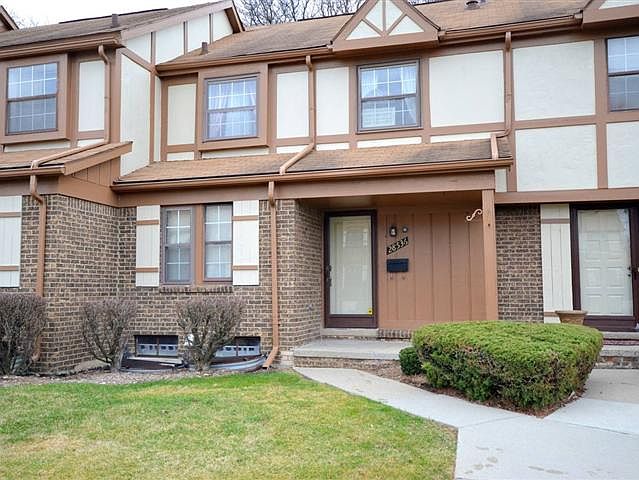 1st image of 28536 Regent Ct S #1