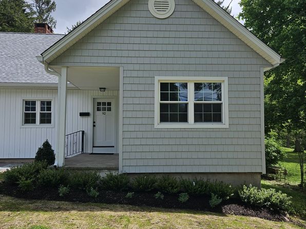 92 Lounsbury Rd, Fairfield, CT 06825