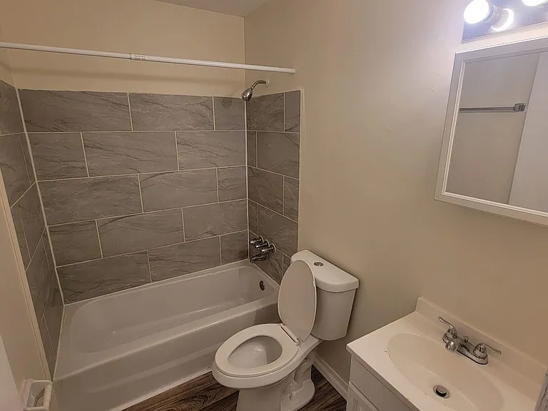 6508 Hackel Dr — Photo 6