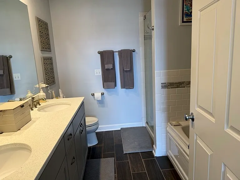 1601 W Altgeld St #3B — Photo 16