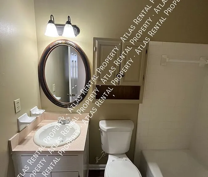 2202 Cheshire Dr — Photo 11