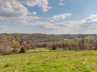 2430 Dwight Cochran Rd, Duck River, TN 38454