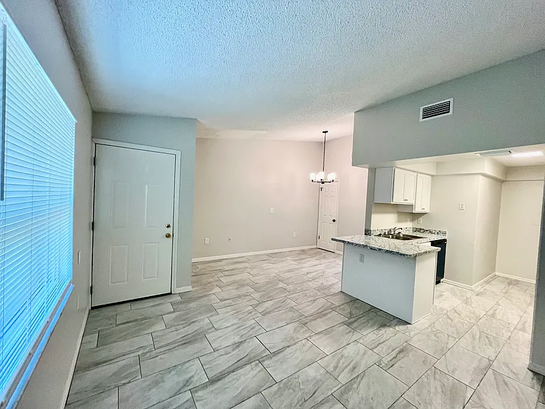 1607 Crystal Park Cir — Photo 2