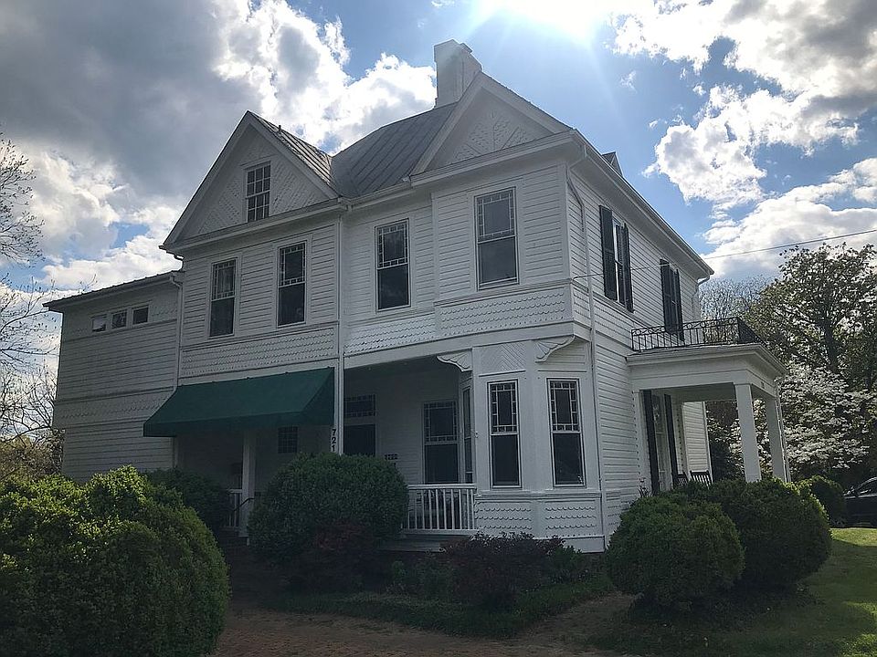 1st image of 721 College St