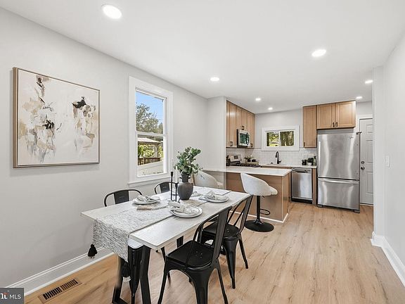 4th image of 4707 Woodlea Ave