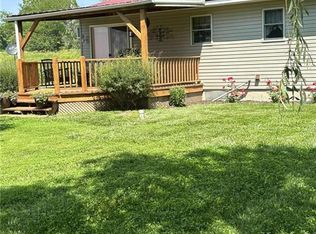 8909 County Road 392, Saint Joseph, MO 64505