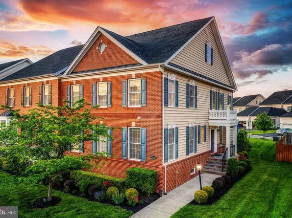 23412 Longollen Woods Ter, Ashburn, VA 20148