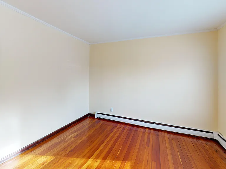 1180 Main St #1 — Photo 7