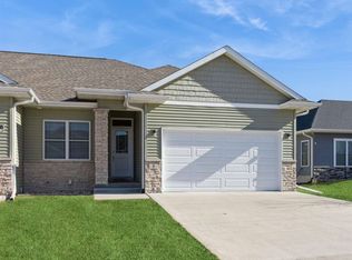 5 Lazy Brook Dr, West Branch, IA 52358