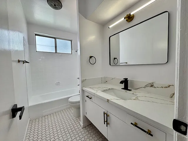 337 S Elm Dr #3 — Photo 34