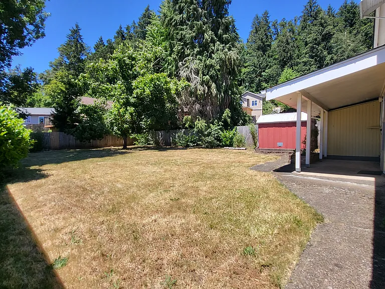 339 N G St — Photo 14