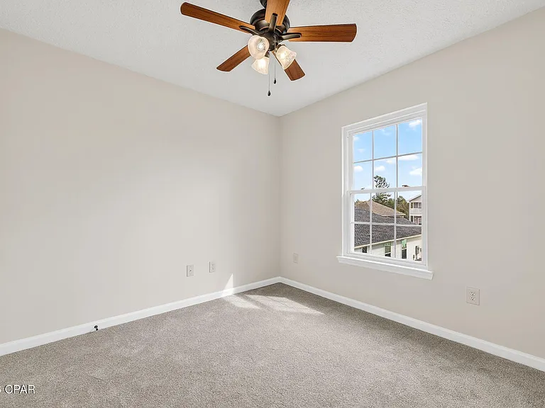 2605 Avondale Ct — Photo 14