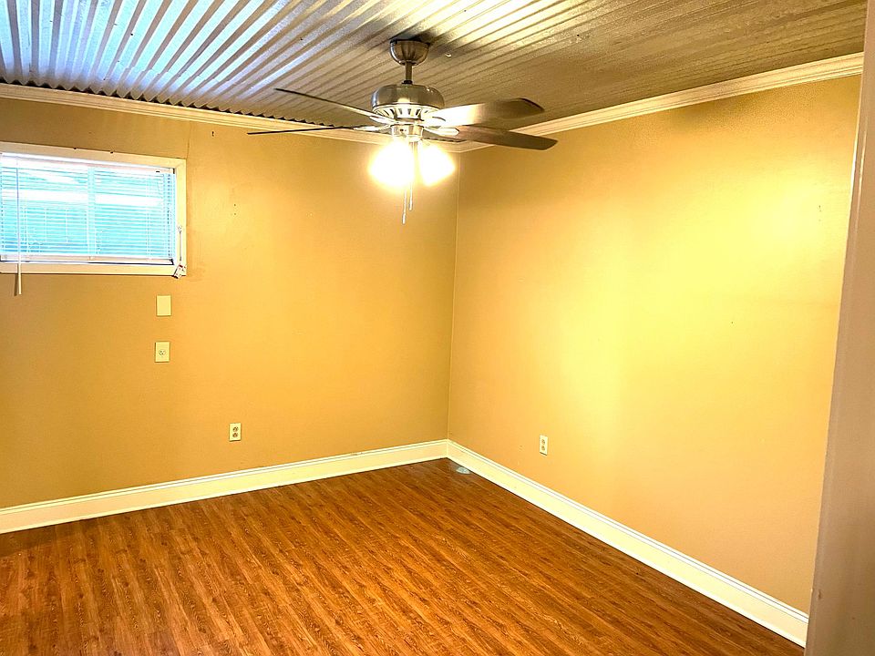2nd image of 609 Coolidge Blvd #4