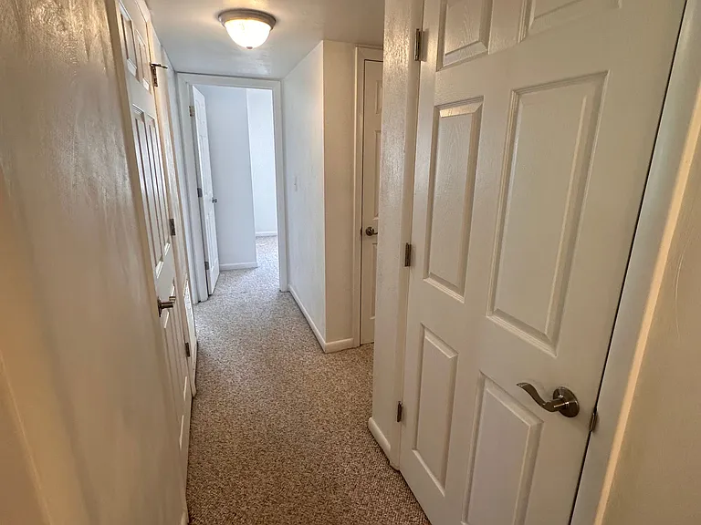 Cascades Pointe — Photo 29