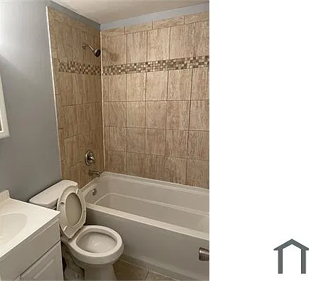 3 bed, 1200 sqft, $2,200 — Photo 4