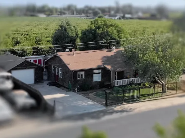 4708 E Hogan Ln, Lodi, CA 95240