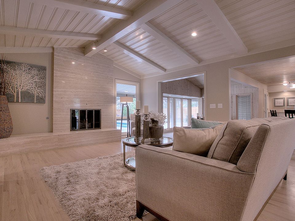 2nd image of 10901 Walling Cir