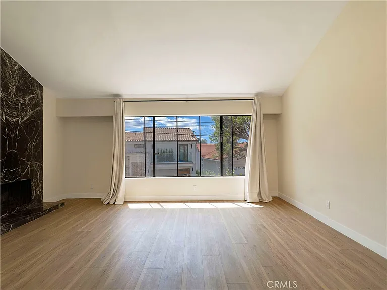 5214 Calatrana Dr — Photo 4