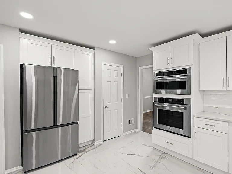 11355 Vedrines Dr — Photo 21