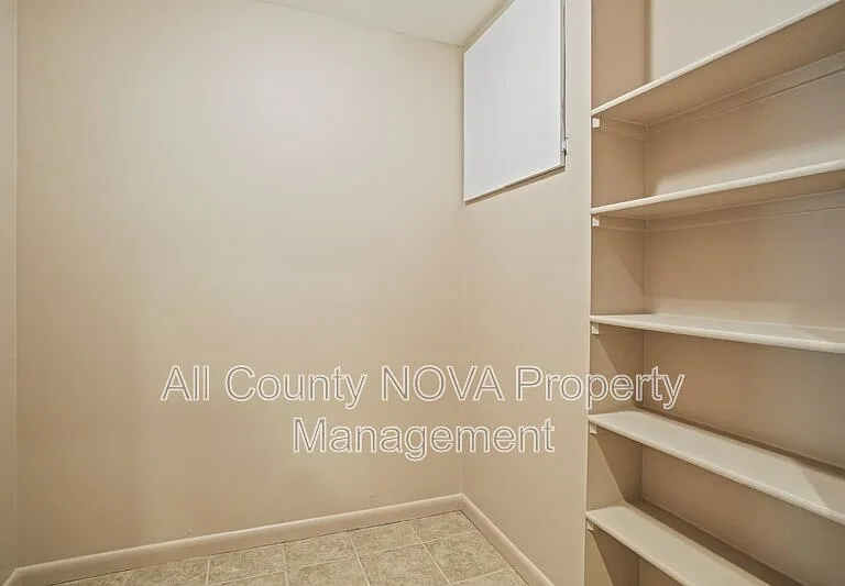 6428 Earlham Dr — Photo 33