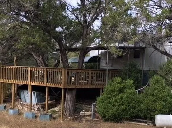 2770 Goat Hill Rd, Lakehills, TX 78063