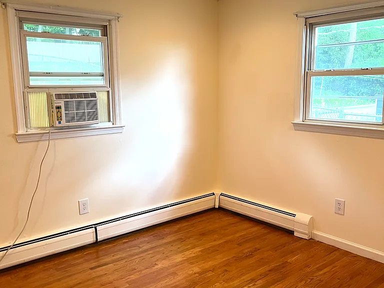 522 Dell Rd — Photo 10