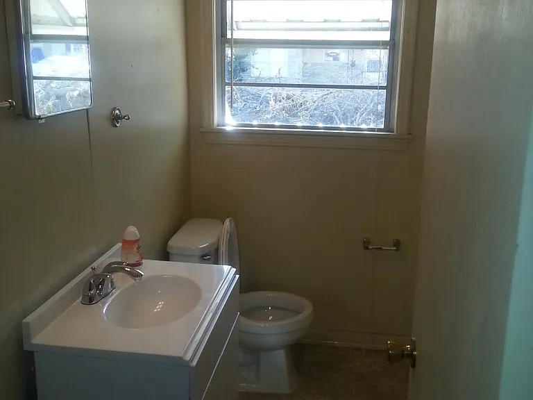 4713 Marlborough St — Photo 5