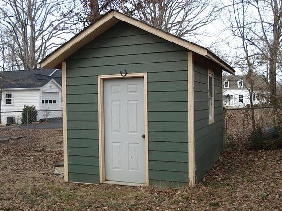 3rd image of 4503 SE Woodlawn Pike