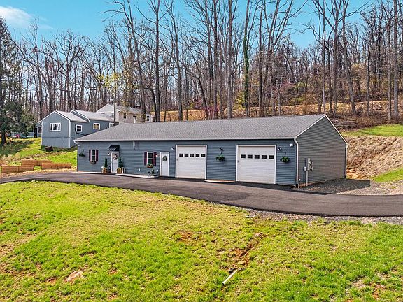 2nd image of 5331 Merry Oaks Rd