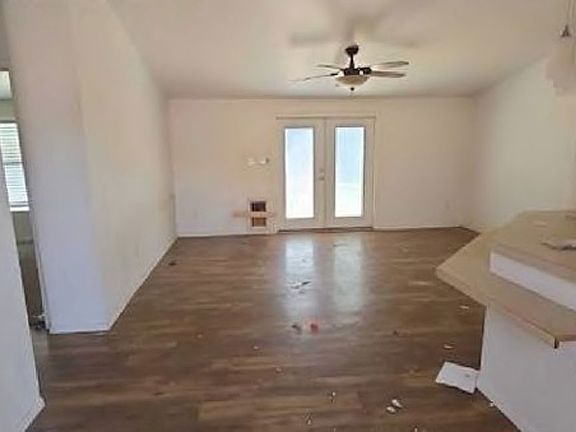 5th image of 1007 W Rim View Rd