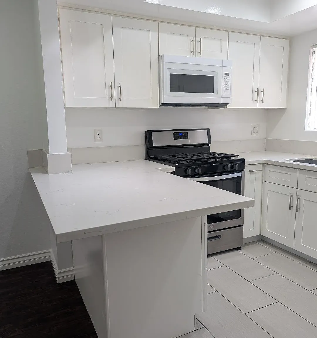 2 bed, 900 sqft, $2,600 — Photo 4