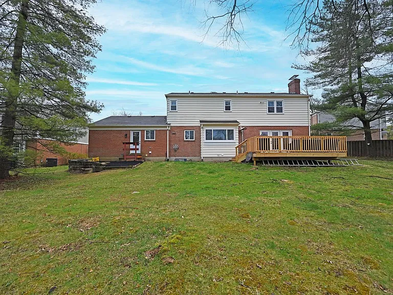 8365 Squirrelridge Dr — Photo 33