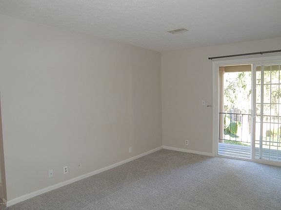 4th image of 407 Logsdon Ct
